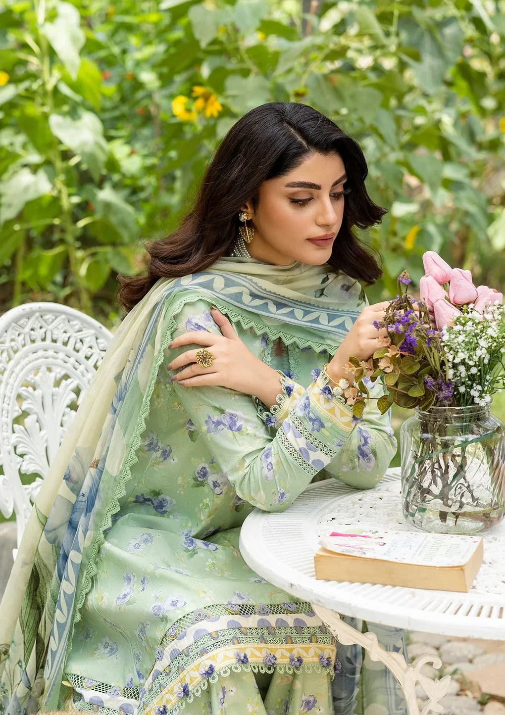 Pakistani Elaf Printed Unstitched Lawn Three Piece - Basile