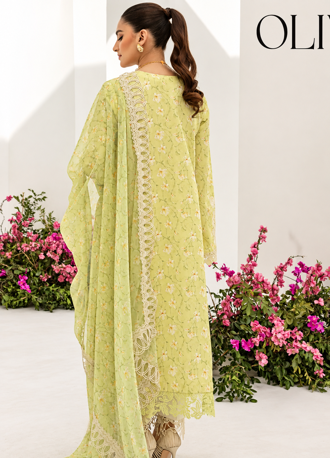 Pakistani Rang Rasiya Unstitched Three Piece - Apache
