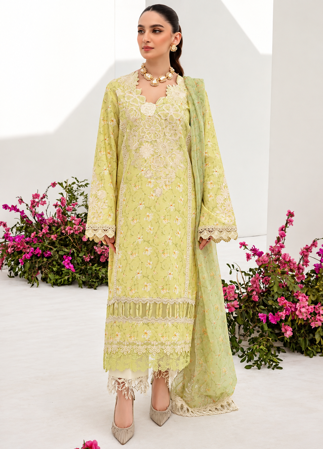 Pakistani Rang Rasiya Unstitched Three Piece - Apache