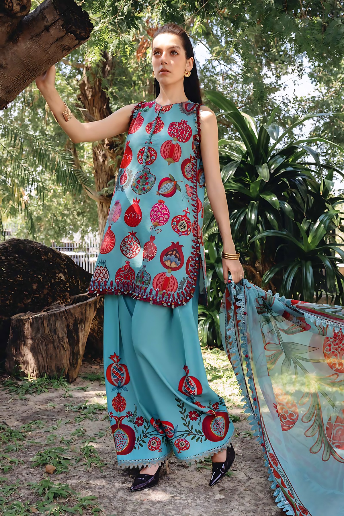 Pakistani M.Print by Maria B Lawn Unstitched Three Piece - Hippie Blue