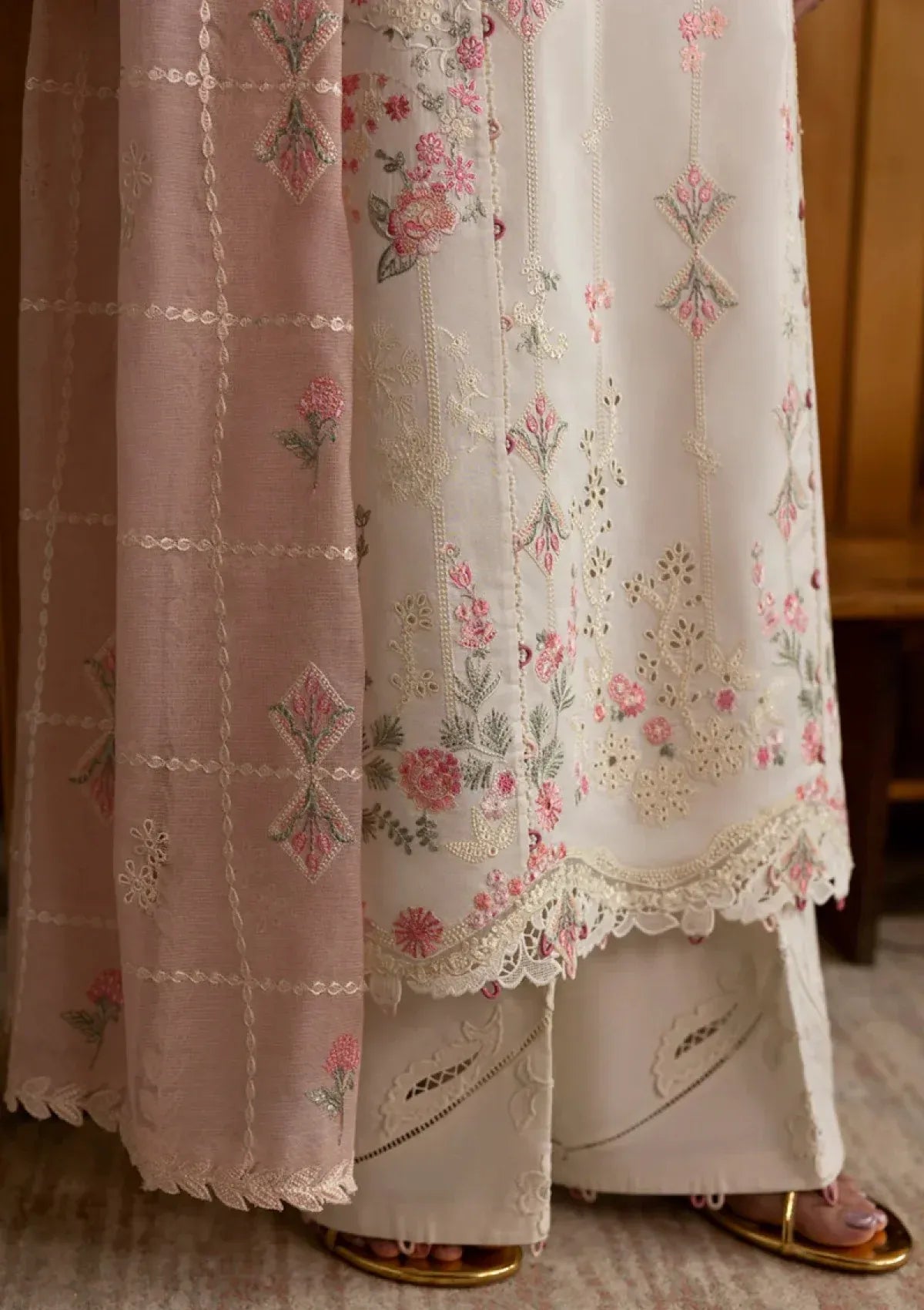 Pakistani Qalamkar Embroidered Unstitched Three Piece - Blush Pink
