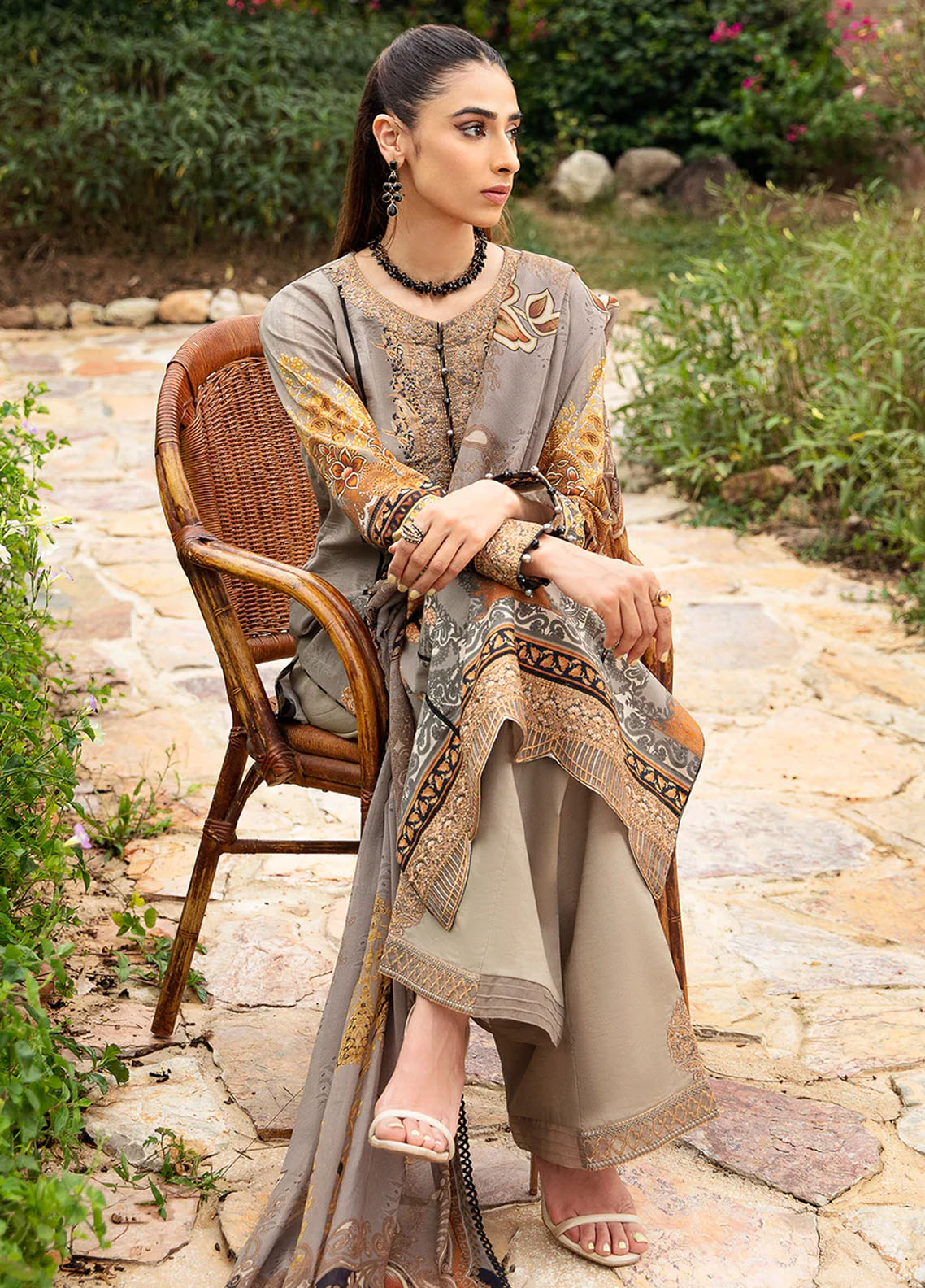 Pakistani Gulaal Embroidered Luxury Lawn Unstitched Three Piece - Amirat